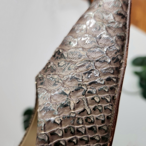 Peter Kaiser Taupe Textured Heels - Picture 8 of 16